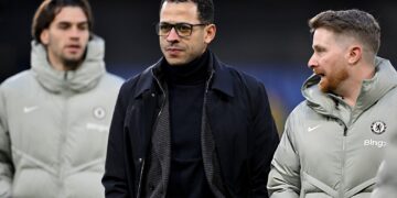 liam rosenior yeu cau chelsea phai gianh ve du champions league.jpg