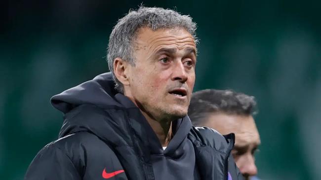Luis Enrique từ chối Man United để ở lại PSG luis enrique 2801200847.jpg