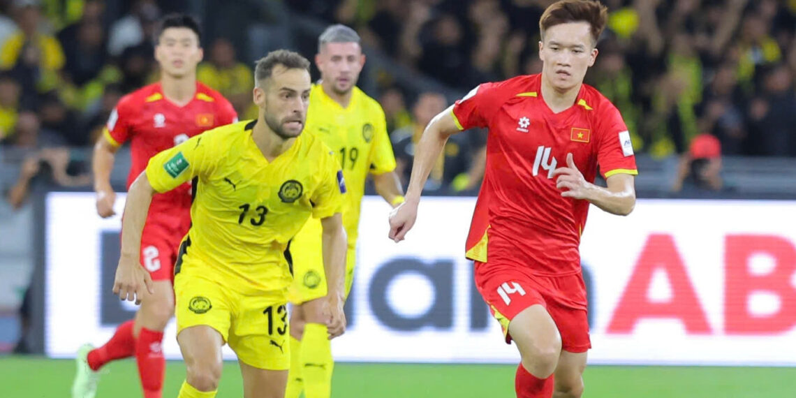 Malaysia bị xử thua 0-3, tuyển Việt Nam vẫn áp lực malaysia bi xu thua 0 3 tuyen viet nam van ap luc 3626.jpg