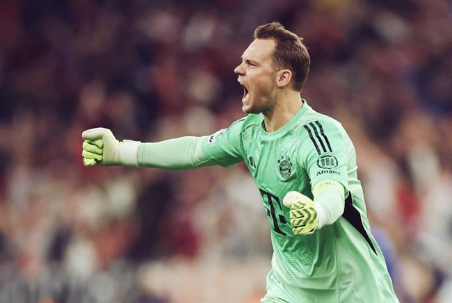 Buffon khẳng định Neuer có thể thi đấu đỉnh cao thêm 5 năm manuel neuer nhieu pha cuu thua bay gio nhin khoa truong qua cu nhu de co anh dep.jpeg