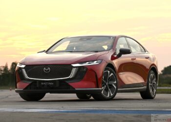 Ảnh thực tế Mazda6e thuần điện tại Thái Lan, sạc đầy chạy 654 km, chờ về Việt Nam mazda6e 1 jpg.17321.jpeg