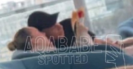 Mbappe hôn bạn gái mới ở quán bar, lộ mối quan hệ 3 người mbappe hon ban gai moi o quan bar lo moi quan he 3 nguoi 388.jpg