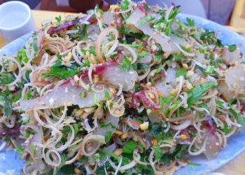 Mê gỏi cá, người đàn ông mắc nhiều loại ký sinh trùng me goi ca nguoi dan ong tre mac nhieu loai san 1101.jpg