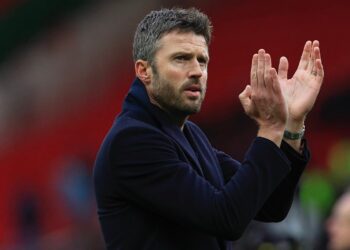 michael carrick noi gi ve vien canh mu duoi kip arsenal tai premier league.jpeg