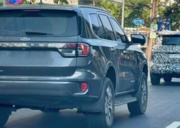 Bắt gặp Mitsubishi Pajero 2026 chạy thử cùng Ford Everest, hé lộ định hướng nâng cấp khung gầm? Bắt gặp Mitsubishi Pajero 2026 chạy thử cùng Ford Everest, hé lộ định hướng nâng cấp khung gầm?