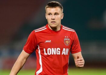 Ngoại binh Nga không trụ hết lượt đi giải hạng Nhất Việt Nam ngoai binh long an 0403223504.jpg