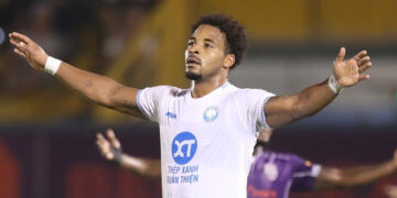 nhan dinh shb da nang vs nam dinh xuan son ghi ban vao ban ket 2536.jpg