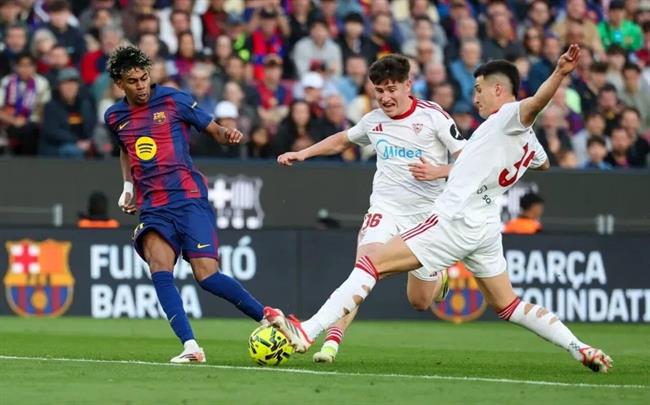 nhan dinh sevilla vs valencia 03h00 ngay 223 la liga 202526.jpg