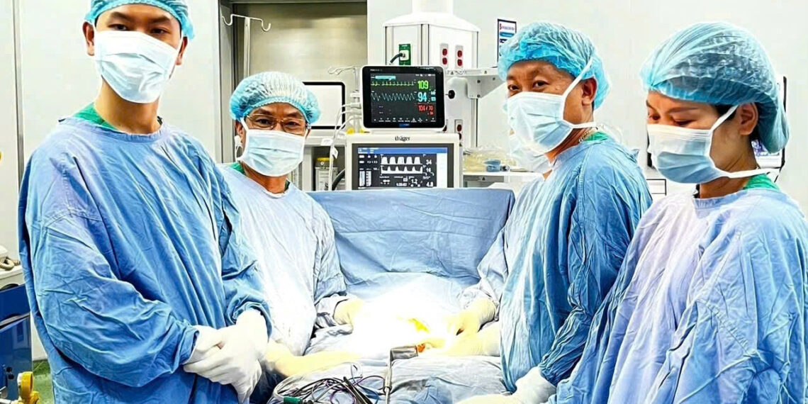 nhieu tre mac u o bung khong trieu chung bac si canh bao dau hieu de bo qua 1273.jpg