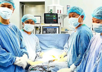 nhieu tre mac u o bung khong trieu chung bac si canh bao dau hieu de bo qua 1273.jpg