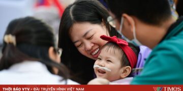 nu cuoi tren moi nhung chien binh nho trong su kien huong ung ngay quoc te benh hiem 17091910651161007094472 74930120385958582693628.jpg