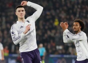 oliver glasner an tuong mot dieu truoc tran dau mu.jpg