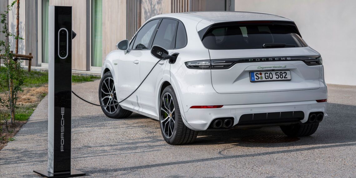 porsche cayenne turbo s e hybrid 1 e1565684132330 jpg.17058.jpeg