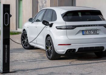 porsche cayenne turbo s e hybrid 1 e1565684132330 jpg.17058.jpeg