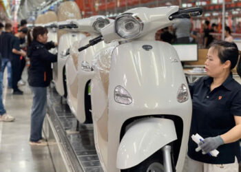 san luong xe may thang 2 sut giam nhung thi truong khong lo thieu hang 1417.jpg