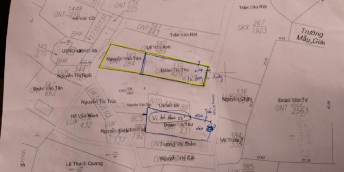 Sắp bán đất, chủ nhà tá hỏa khi sổ đỏ đứng tên hàng xóm, đất ở ghi tên người lạ sap ban dat chu nha ta hoa khi so do dung ten hang xom dat o ghi ten nguoi la 2271.jpg