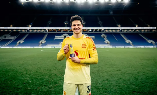 senne lammens man utd canh bao toi rang doi bong thuoc tang lop khac tren mxh.png