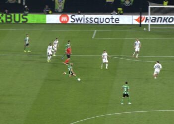 Siêu phẩm từ cự ly gần 40 mét của Sofyan Amrabat sieu pham tu cu ly gan 40 met cua sofyan amrabat.jpg