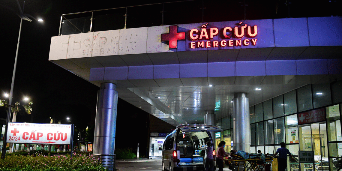 Sở Y tế TPHCM vào cuộc vụ 11 người nghi ngộ độc sau khi ăn bánh mì heo quay so y te tphcm vao cuoc vu 11 nguoi nghi ngo doc sau khi an banh mi heo quay 481.png