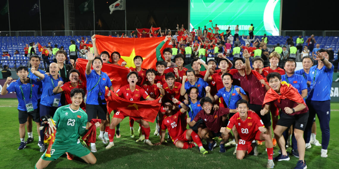 su thay doi cua hlv kim sang sik.jpg