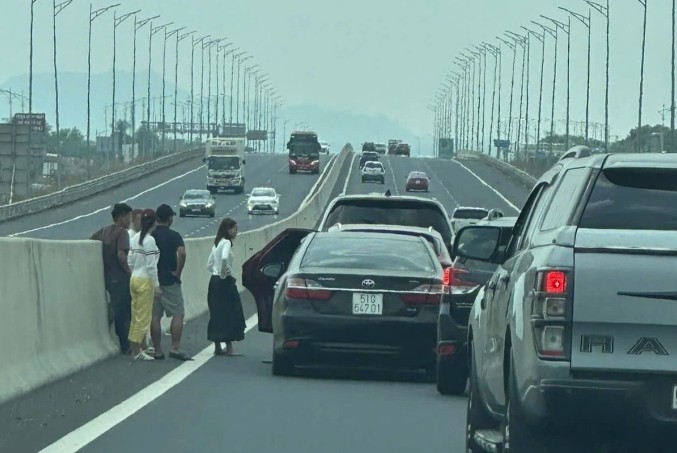 Lý do tai nạn liên hoàn chủ yếu xảy ra ở làn trái cao tốc tainancaotoc jpg.16982.jpeg