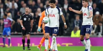 tham hoa tottenham.jpg