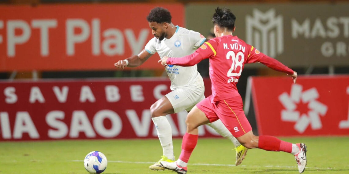 truc tiep bong da pvf cand 0 0 nam dinh xuan son lien tuc dut diem 1183.jpg
