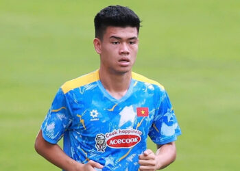 trung ve cao nhat u23 viet nam san sang dau thai lan trung quoc 1816.jpg