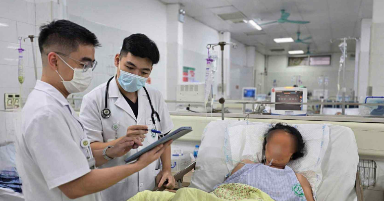 Từ năm 2027, bác sĩ sẽ phải vượt qua 'kỳ thi' đánh giá năng lực hành nghề tu nam 2027 bac si se phai vuot qua ky thi danh gia nang luc hanh nghe 2034.png