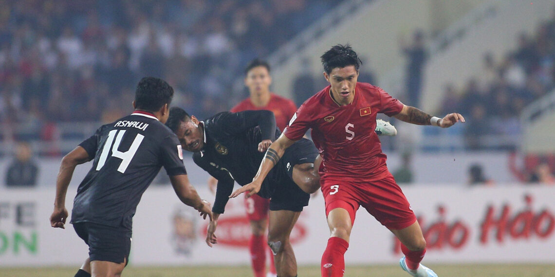 tuyen viet nam ai va hang thu cho hlv kim sang sik 2450.jpg