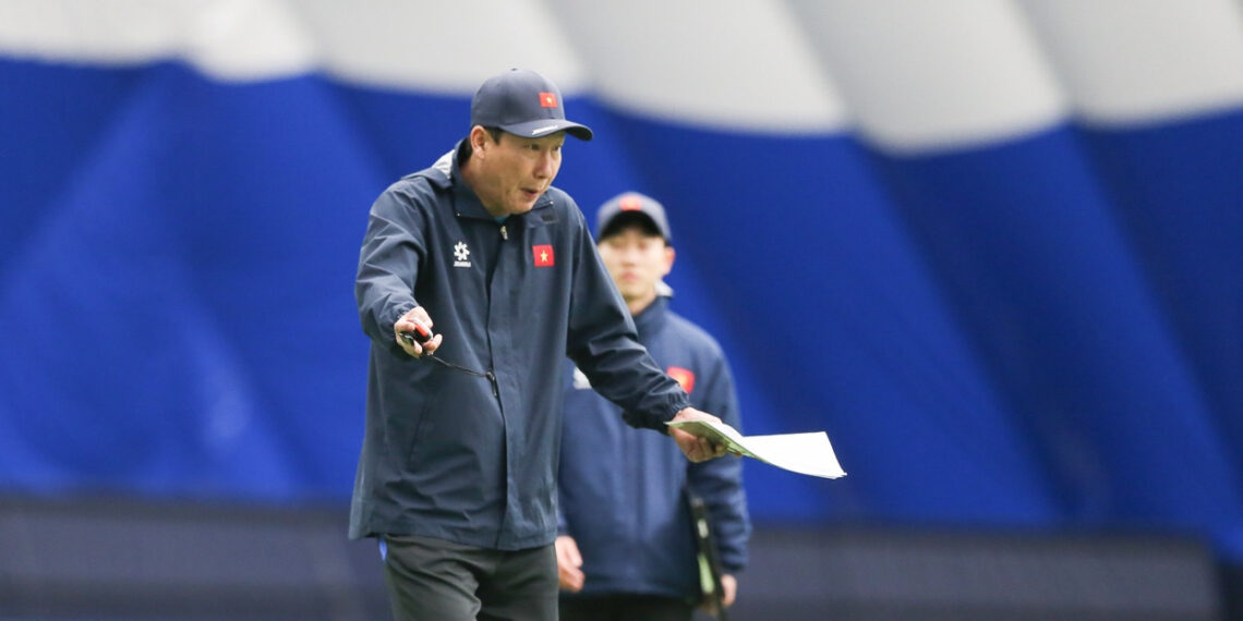 tuyen viet nam bai toan kho nhat cua hlv kim sang sik 2316.jpg