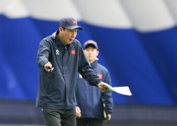 tuyen viet nam bai toan kho nhat cua hlv kim sang sik 2316.jpg