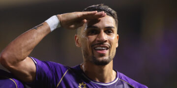 Tuyển Việt Nam: Chọn đội hình và tính toán của HLV Kim Sang Sik