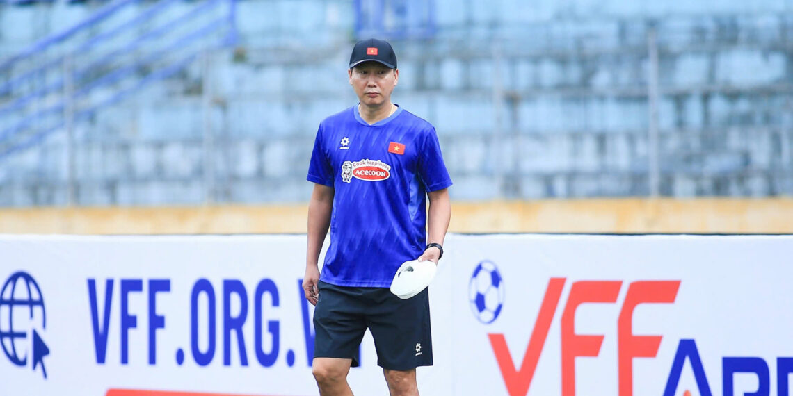 Tuyển Việt Nam đấu Bangladesh: Phép thử và đáp án từ HLV Kim Sang Sik tuyen viet nam dau bangladesh phep thu va loi chung minh cua hlv kim sang sik 3302.jpeg