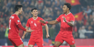 tuyen viet nam dau thai lan malaysia o giai world cup dong nam a 1005.jpg