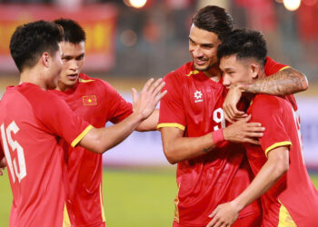 tuyen viet nam khong de thang malaysia 1046.jpg