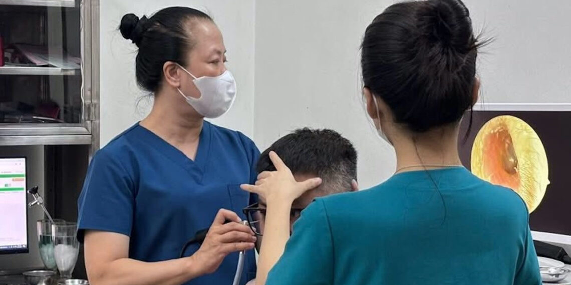 viem tai giua vo mu thung mang nhi co tu lanh duoc khong 668.jpg