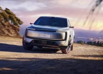 Mẫu SUV điện hạng sang sở hữu công nghệ sạc 900V siêu nhanh xehay audi e7x 200326 1.jpg