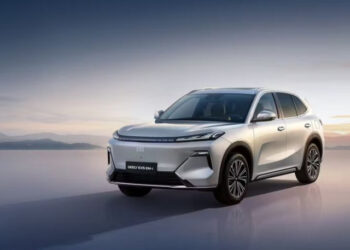 Geely EX5 EM-i chốt lịch ra mắt Việt Nam sau thử thách 1.000 km khắc nghiệt tại Bắc Âu