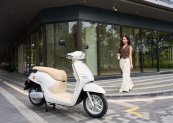 Yadea Osta chính thức ra mắt tại Việt Nam: Xe máy điện cao cấp giá từ 27,49 triệu đồng xehay osta ra mat 010326 8.jpg