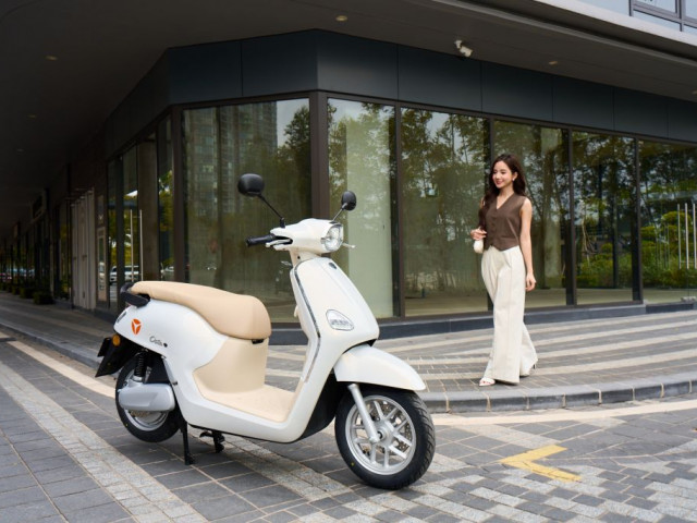 Yadea Osta chính thức ra mắt tại Việt Nam: Xe máy điện cao cấp giá từ 27,49 triệu đồng xehay osta ra mat 010326 8.jpg