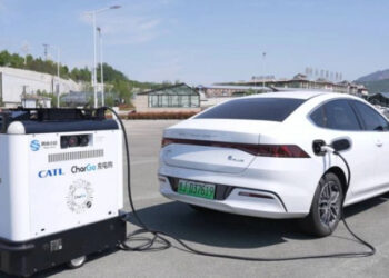 xehay robot sac 180326 3.jpg