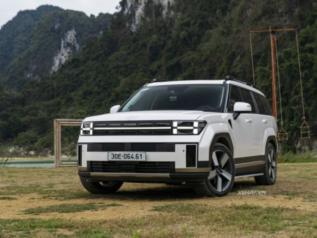 Loạt xe SUV được ưu đãi kỉ lục trong tháng 3: Hyundai Santa Fe và Subaru Forester xả kho cả trăm triệu đồng xehay suv uu dai 090326 1.jpg