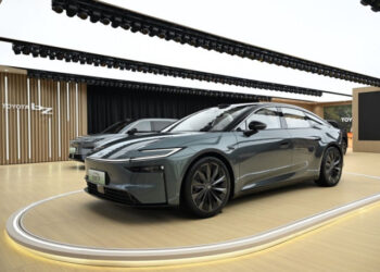 xehay toyota bz7 060326 4.jpg