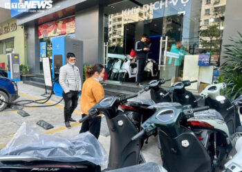 xehay xang tang 120326 1.jpg