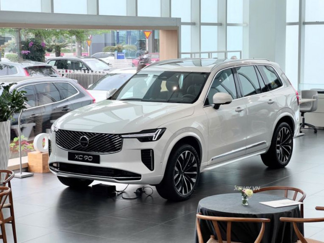 Diện mạo mới sang trọng, công nghệ vượt trội trong tầm giá 3,2 tỷ đồng Diện mạo mới sang trọng, công nghệ vượt trội trong tầm giá 3,2 tỷ đồng