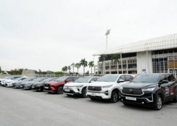 xehay xe phev 130326 8.jpg