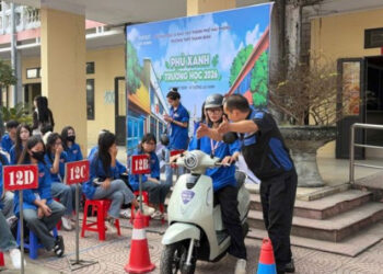 “Phủ xanh trường học 2026” lan tỏa thói quen di chuyển an toàn với xe máy điện “Phủ xanh trường học 2026” lan tỏa thói quen di chuyển an toàn với xe máy điện