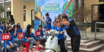 “Phủ xanh trường học 2026” lan tỏa thói quen di chuyển an toàn với xe máy điện