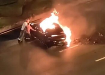 Điều tra vụ cháy xe Xiaomi ở Thành Đô: Cửa điện bị vô hiệu hóa khiến tài xế tử vong trong khoang lái xehay xiaomi tai nan 270226 1.jpg